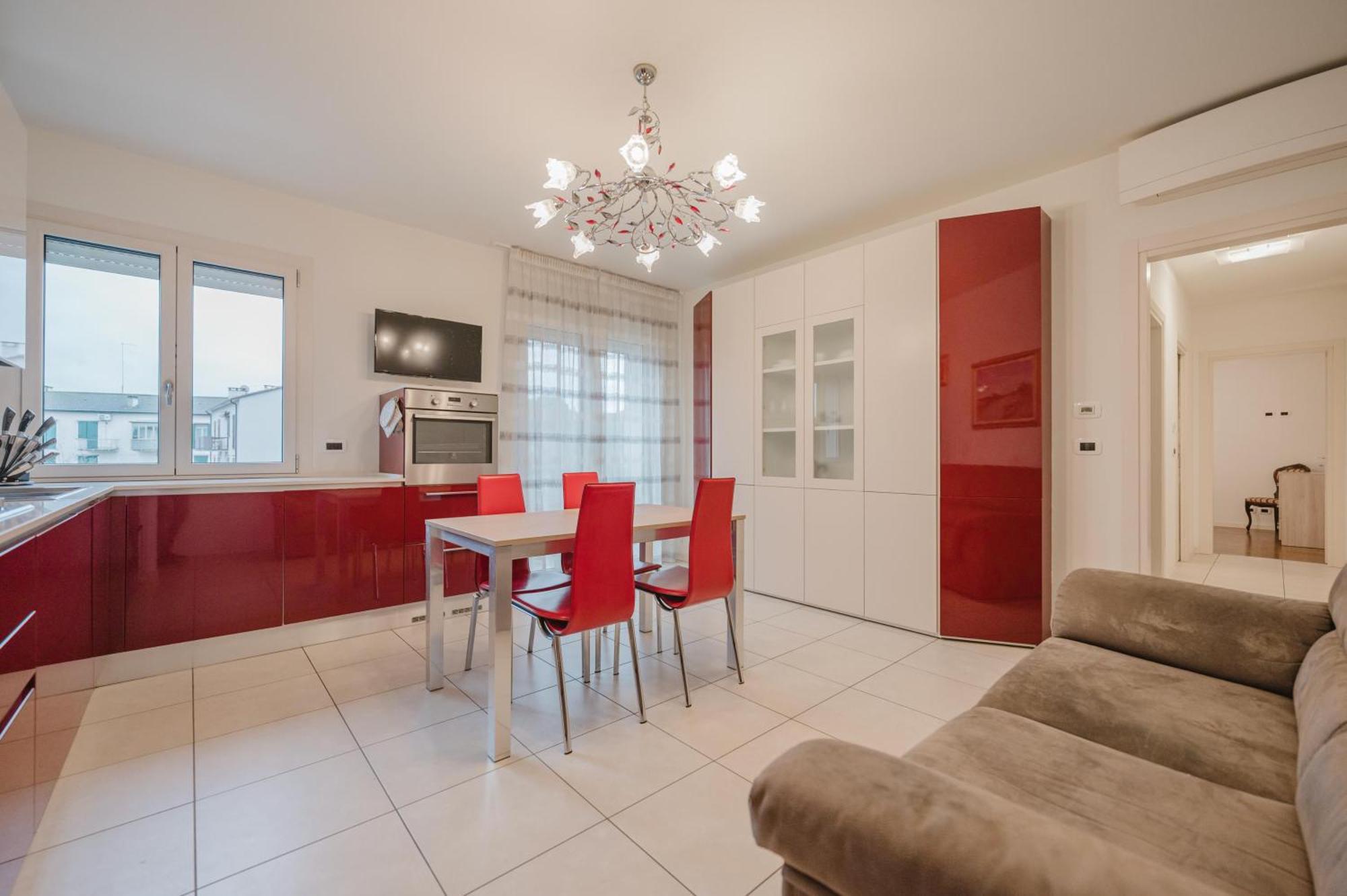 Apartament Lucrezia - 10 Min From & Free Parking
