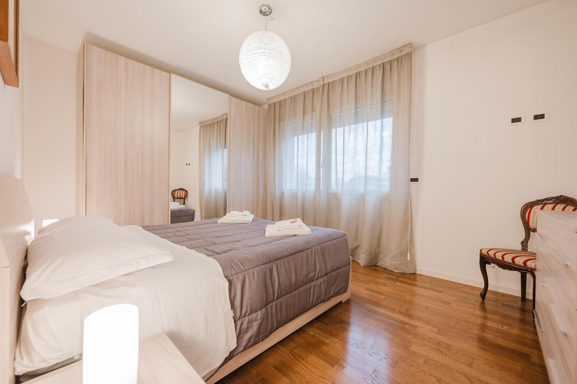 Lucrezia - 10 Min From & Free Parking Apartament Wenecja